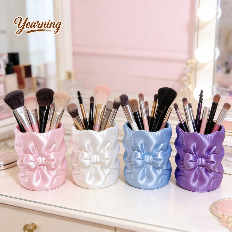 Luxury Round Bow Silk Makeup B - Luxury Skincare Containers recensione e prezzo