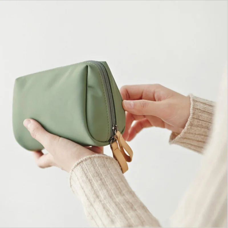 New Simple Women Cosmetic Bag  - Luxury Skincare Women recensione e prezzo